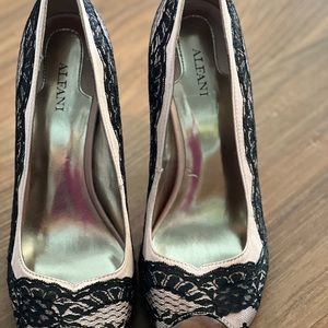 Alfani pink lace  and leather pumps